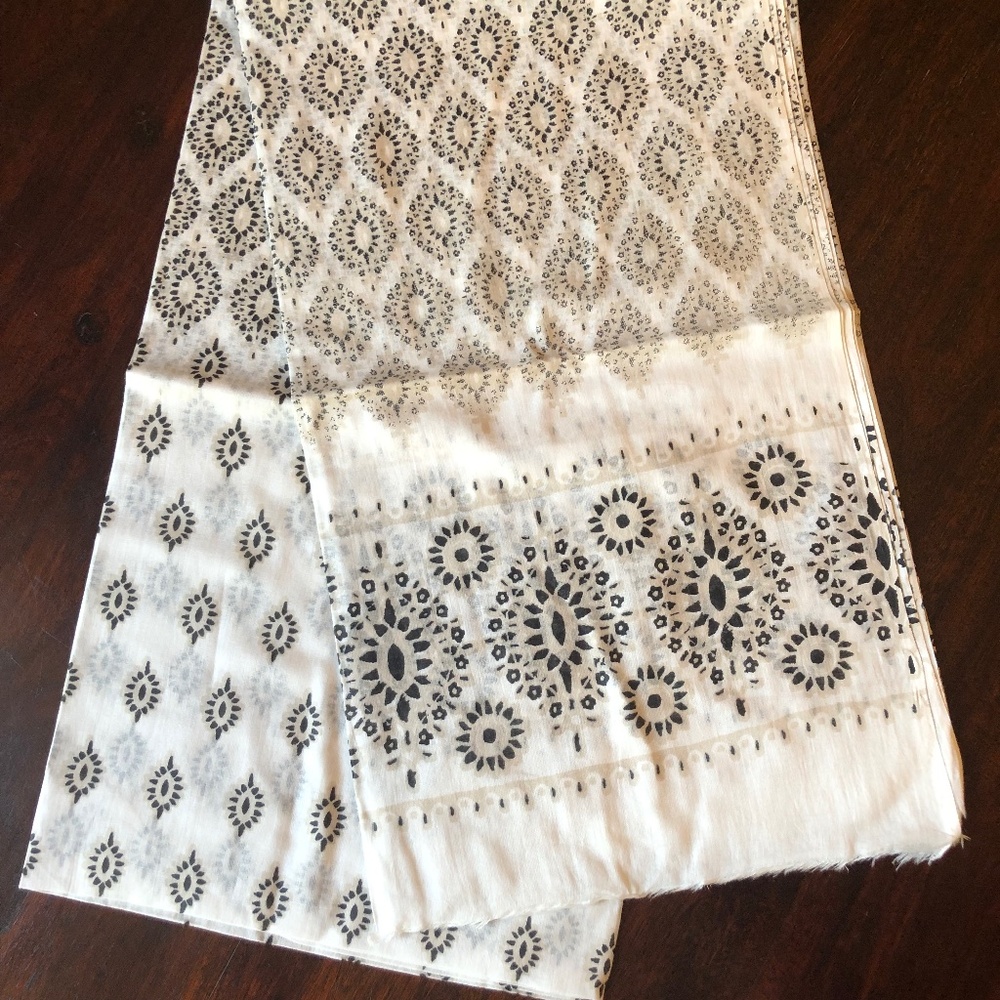 HAT ATTACK DIAMOND PRINTED SARONG, NEW